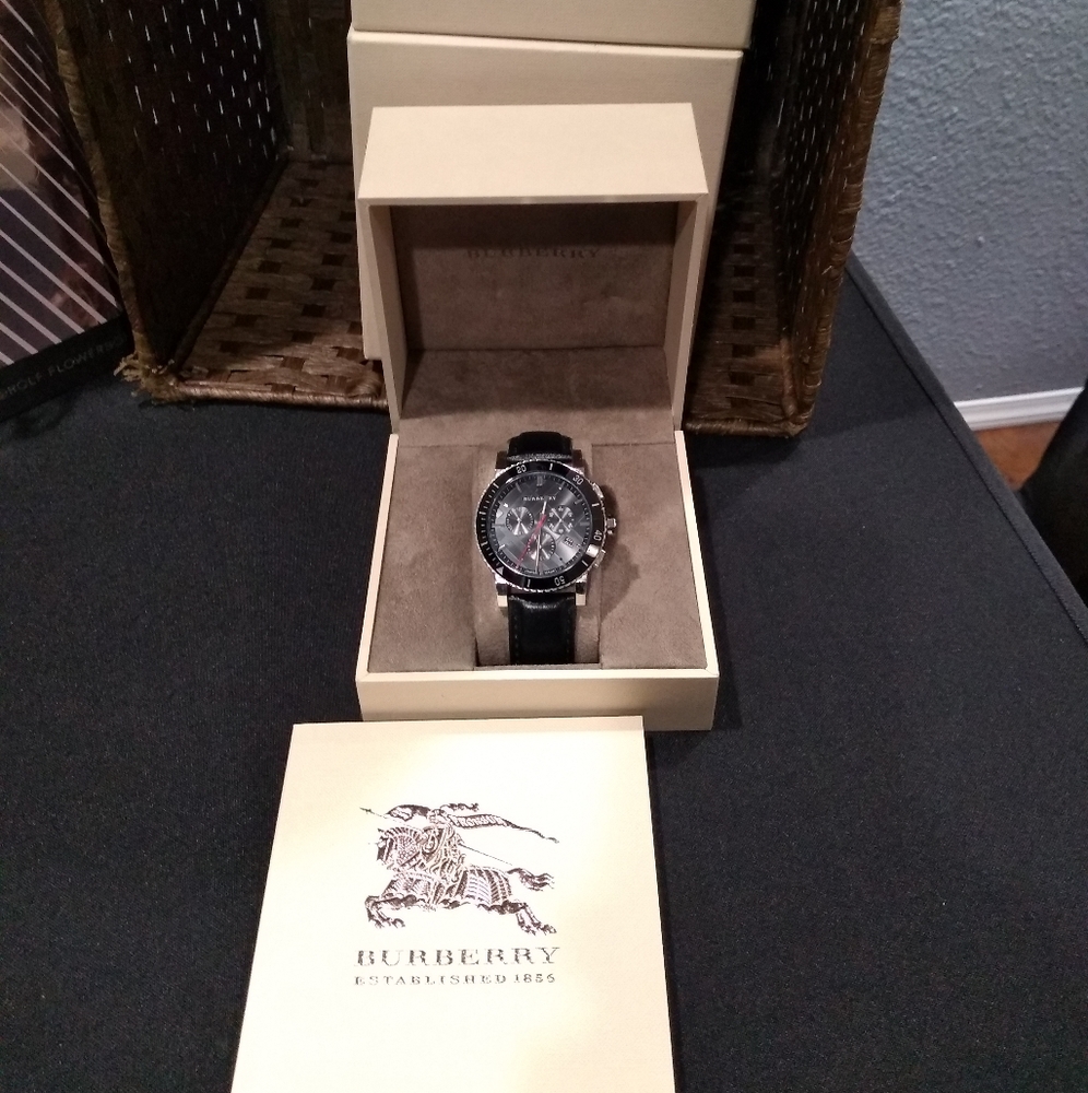 Burberry BU9382 Men's Watch - Picture 2 of 2